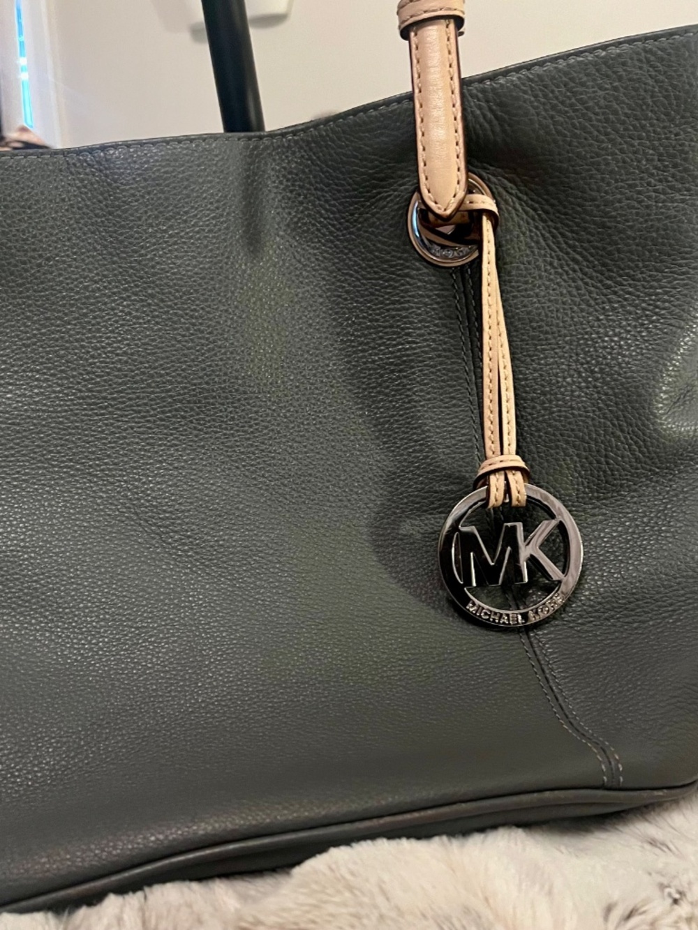 Michael Kors Jet Set bah Dark Gray/Green - Picture 2 of 13